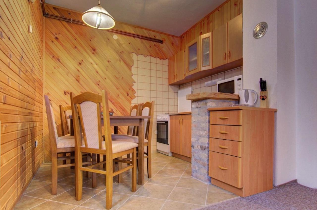 יהורינה Apartments Dobro מראה חיצוני תמונה