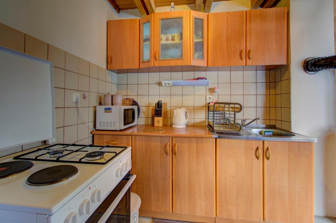 יהורינה Apartments Dobro מראה חיצוני תמונה